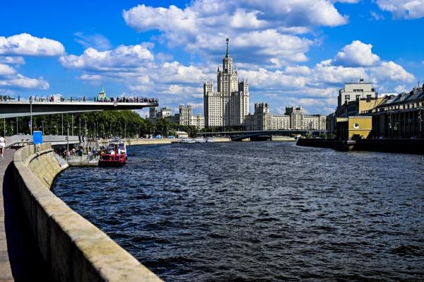 People enjoy their time at Zaryade Park