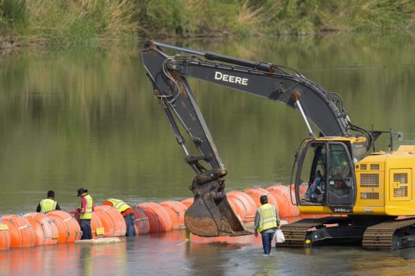 Rio Grande buoy border barrier